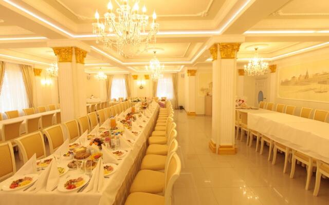 Hotel Bal