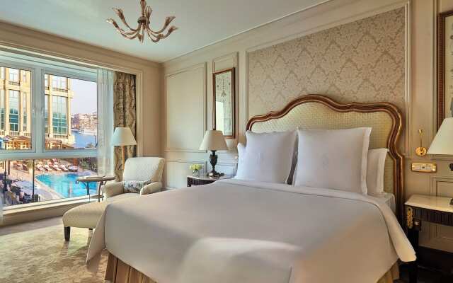 Отель Four Seasons Cairo at First Residence