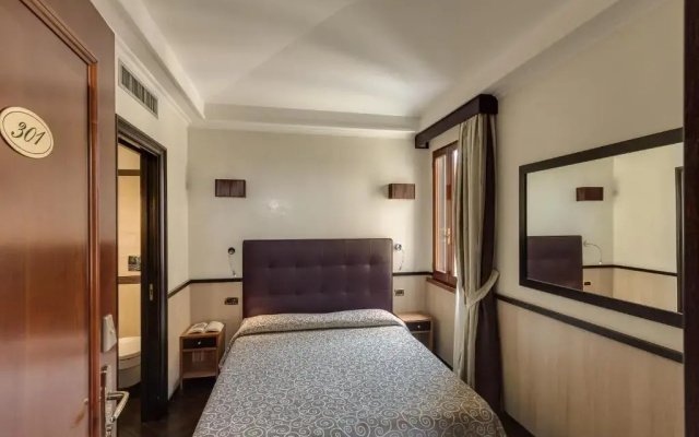 Borromeo Hotel