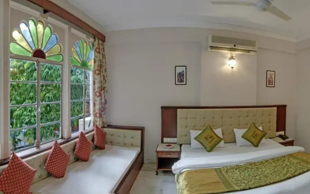 Hotel Raj Palace