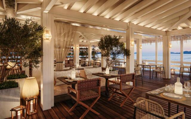 Mangia's Santa Teresa Sardinia, Curio Collection by Hilton