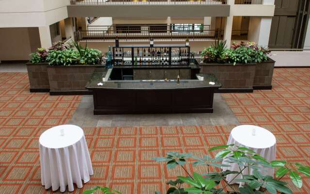 DoubleTree Suites by Hilton Hotel Philadelphia West