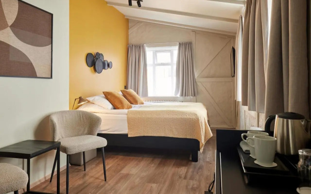 Hotel Fron