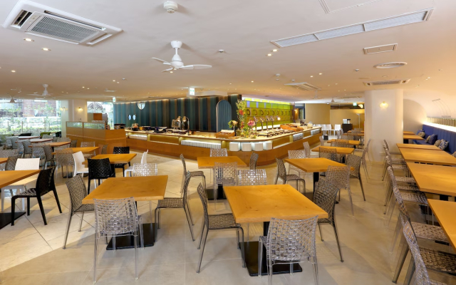 Hotel Plaza Osaka