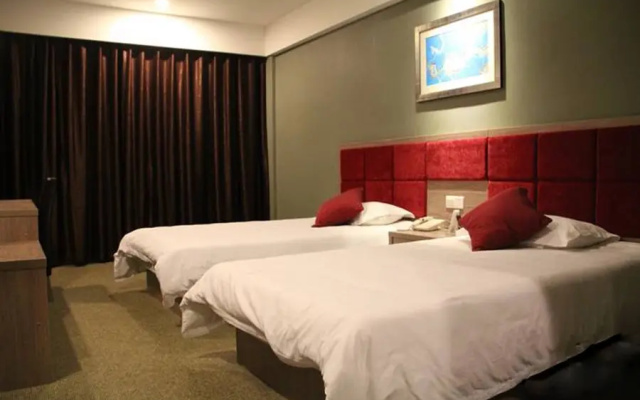 Yangguan 365 Hotel Xianning