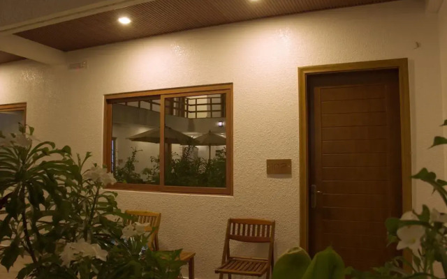 Olive Goidhoo Hotel