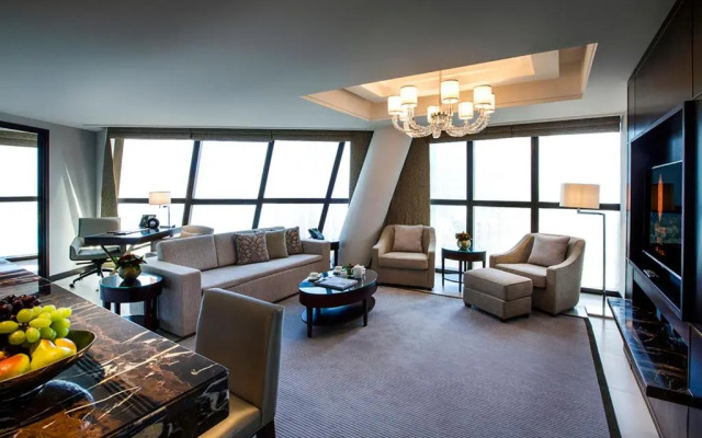 Bab Al Qasr Hotel & Residences