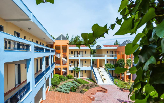 Atrium Hotel