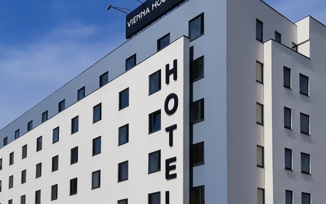 Vienna House Easy by Wyndham Bucharest Airport