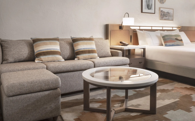 The Scottsdale Resort and Spa, Curio Collection by Hilton