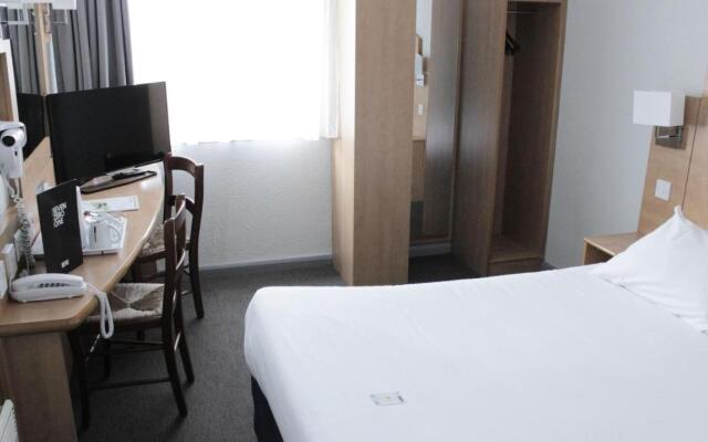 Travelodge Liverpool Central Queens Dock and Arena Hotel