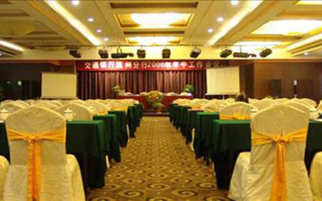 Jiang Xin River View Hotel