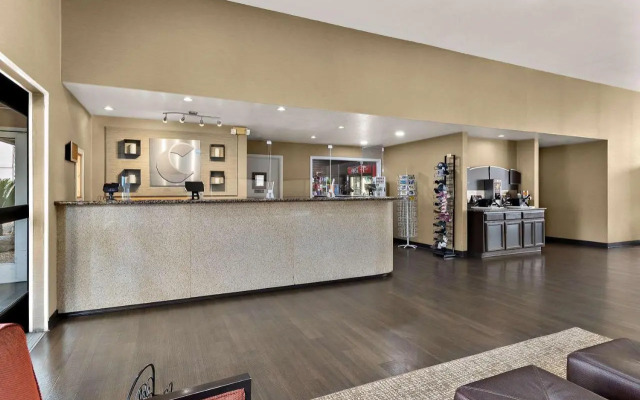Comfort Inn & Suites Sequoia/Kings Canyon