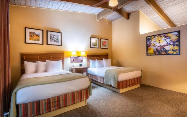 Yosemite Valley Lodge Hotel