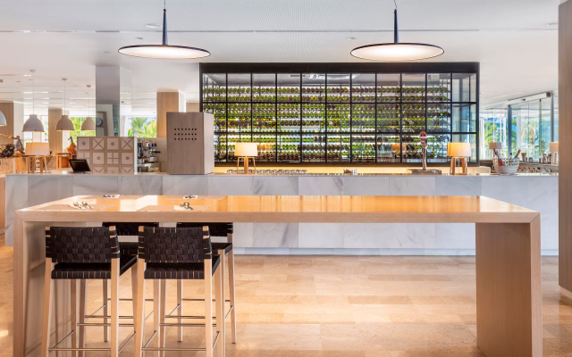 Отель Melia South Beach