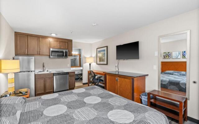 Basecamp Puyallup a Travelodge by Wyndham