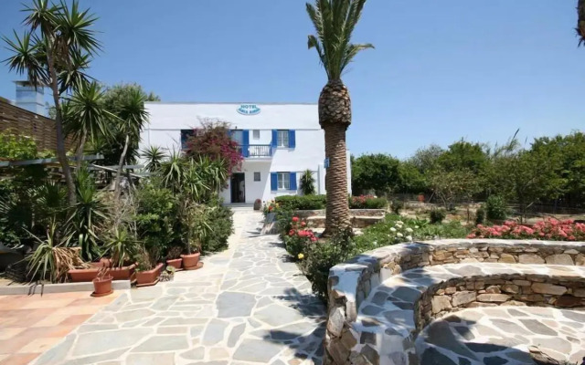 Agia Anna Hotel