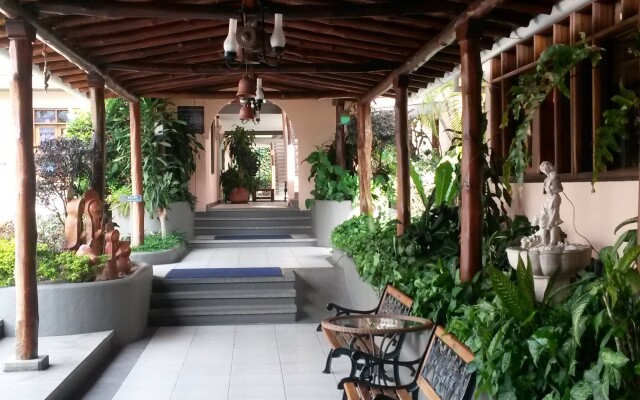 Hotel El Serrano