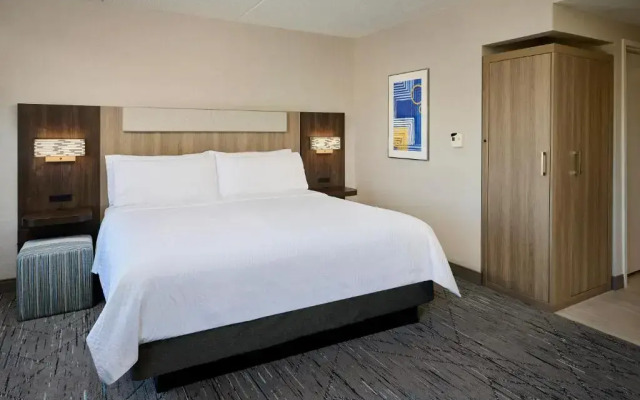 Holiday Inn Express and Suites Kitchener Southeast by IHG