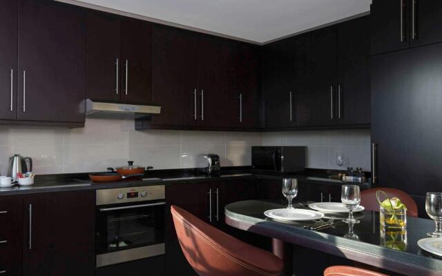 Pullman Dubai Jumeirah Lakes Towers - Hotel & Residence