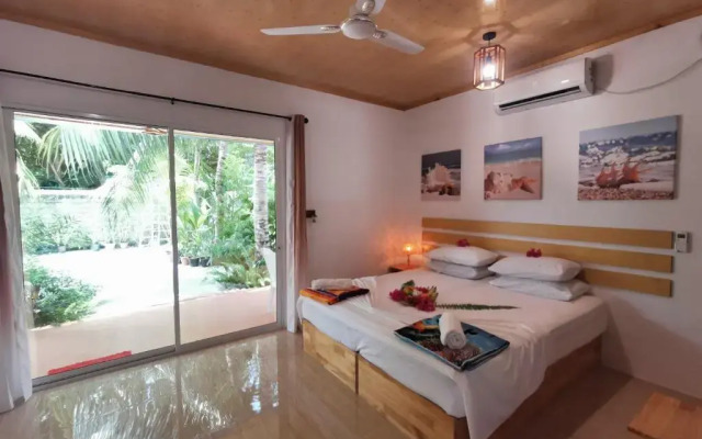 Blue Water Thoddoo Inn