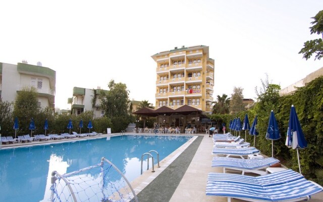 Happy Dreams Beach Hotel