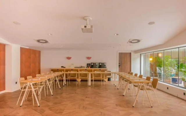 Ibis Styles Sevilla City Santa Justa