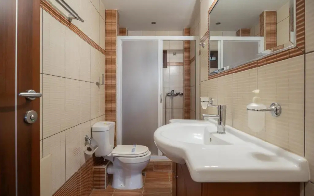 Meliton Inn Hotel & Suites
