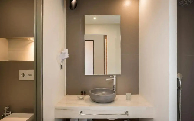 Atrion Hotel