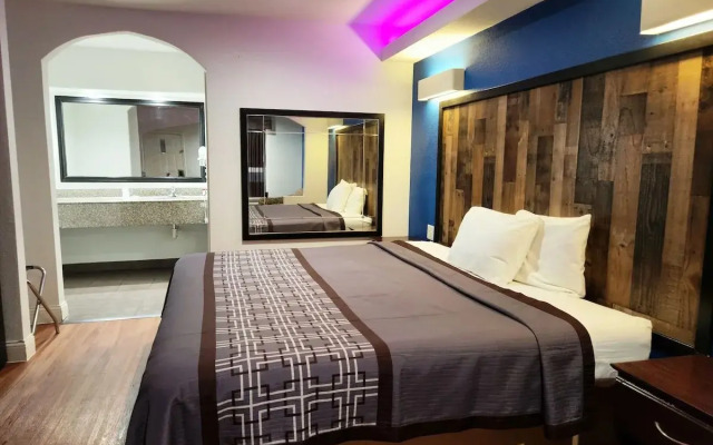 Express Inn Tomball