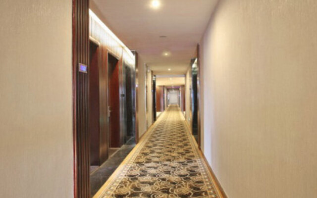 H Boutique Hotel (Dongguan Fenggang Xingao Shopping Plaza)