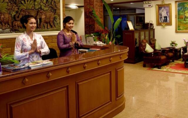 Sripet Hotel