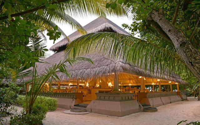 Adaaran Club Rannalhi Hotel