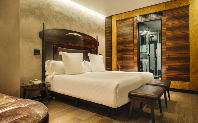 Bagues, a Small Luxury s of the World