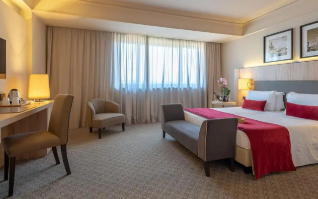 A.Roma Lifestyle Hotel