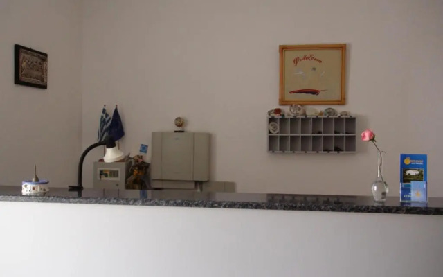 Filoxenia Hotel & Apartments