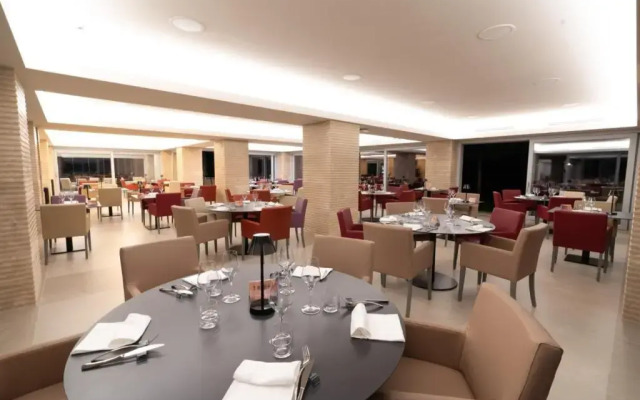Kairos Resort