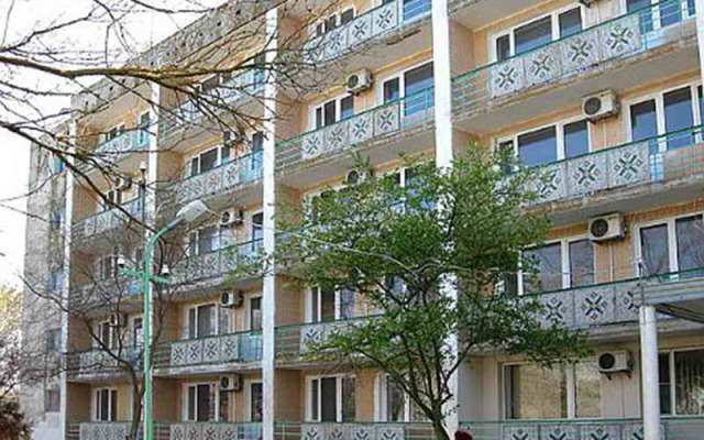 Гостиница Пансион Черноморский в Черноморском отзывы, цены и фото номеров - забронировать гостиницу Пансион Черноморский онлайн Черноморское вид на фасад