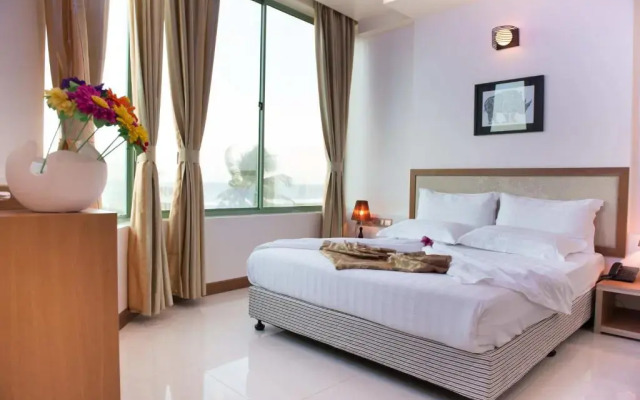 Season Holidays at Hulhumale Hotel