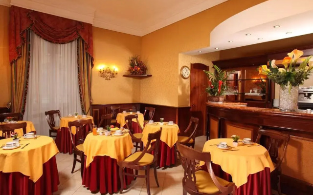 Serena Hotel
