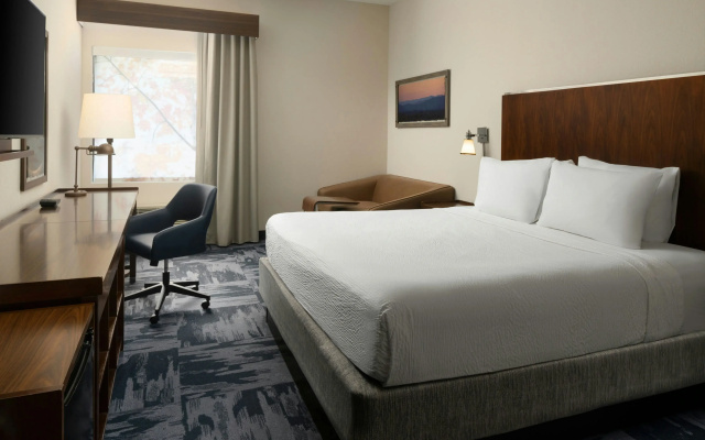 Отель Fairfield by Marriott Inn & Suites Chattanooga