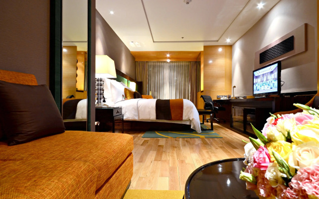 Renaissance Bangkok Ratchaprasong Hotel