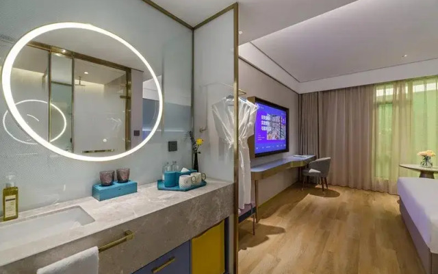 Manxin Shanghai Hongqiao Hub National Exhibition Center Hotel