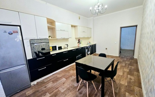 Bolshaya Dvukhkomnatnaya U Rivyery Apartments