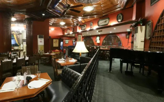 New Camelot Hotel