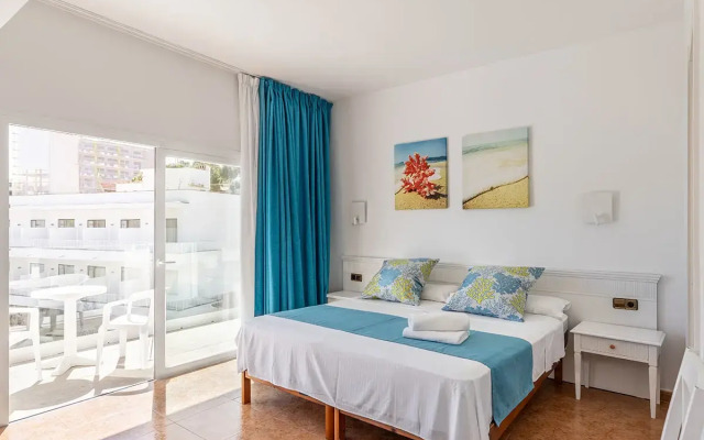 Neptuno Paguera Hostal