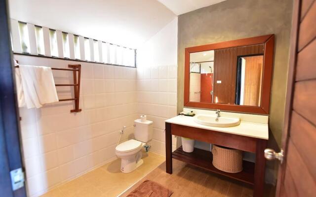 Koh Ngai Thanya Beach Resort Hotel