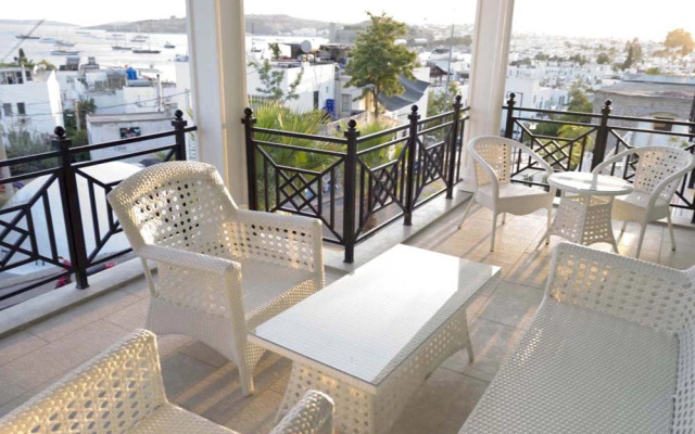 Ena Boutique Hotel & Residences