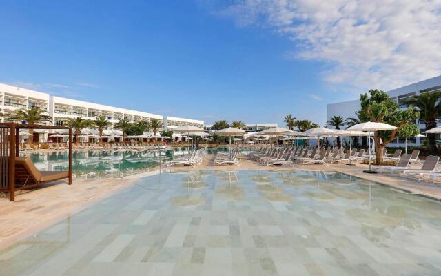 Отель Grand Palladium Palace Ibiza Resort & Spa