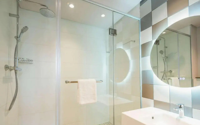 Hampton By Hilton Sandton Grayston